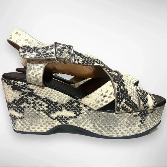 QUPID Snakeskin Print Platform Sandals with Buckle Closure | EUC - Picture 2 of 12
